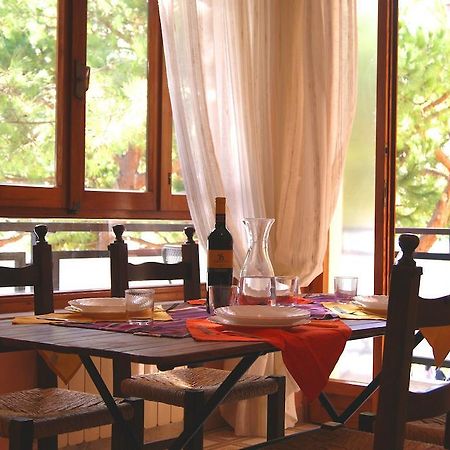 Ferienwohnung La Terrazza Tra Pini E Mare San Bartolomeo Al Mare Zimmer foto