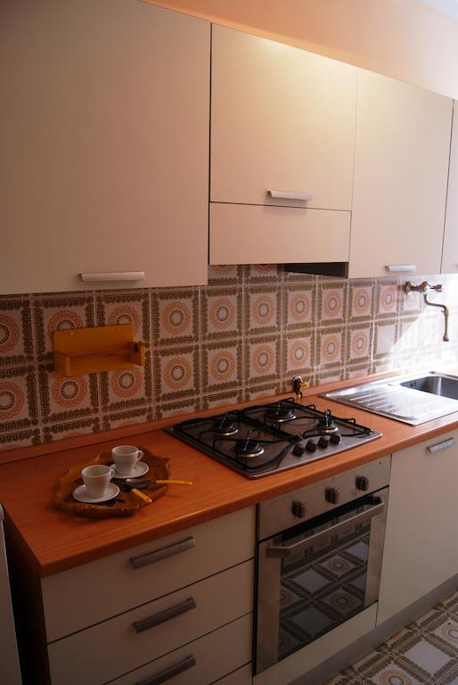 Ferienwohnung La Terrazza Tra Pini E Mare San Bartolomeo Al Mare Zimmer foto